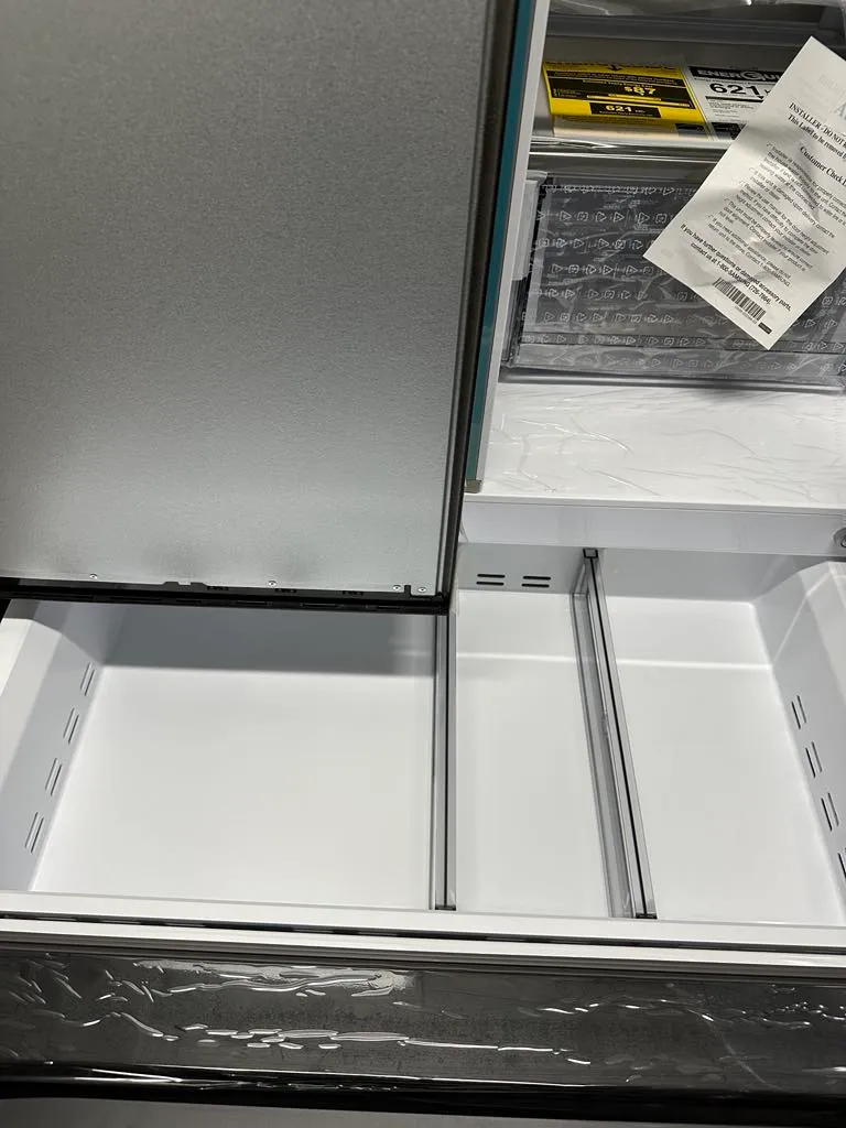 Samsung 36'' 22.8 pi. cu Réfrigérateur à porte Française Profondeur Comptoir - Inox - Bespoke RF23BB8600APAA - Boite Ouverte