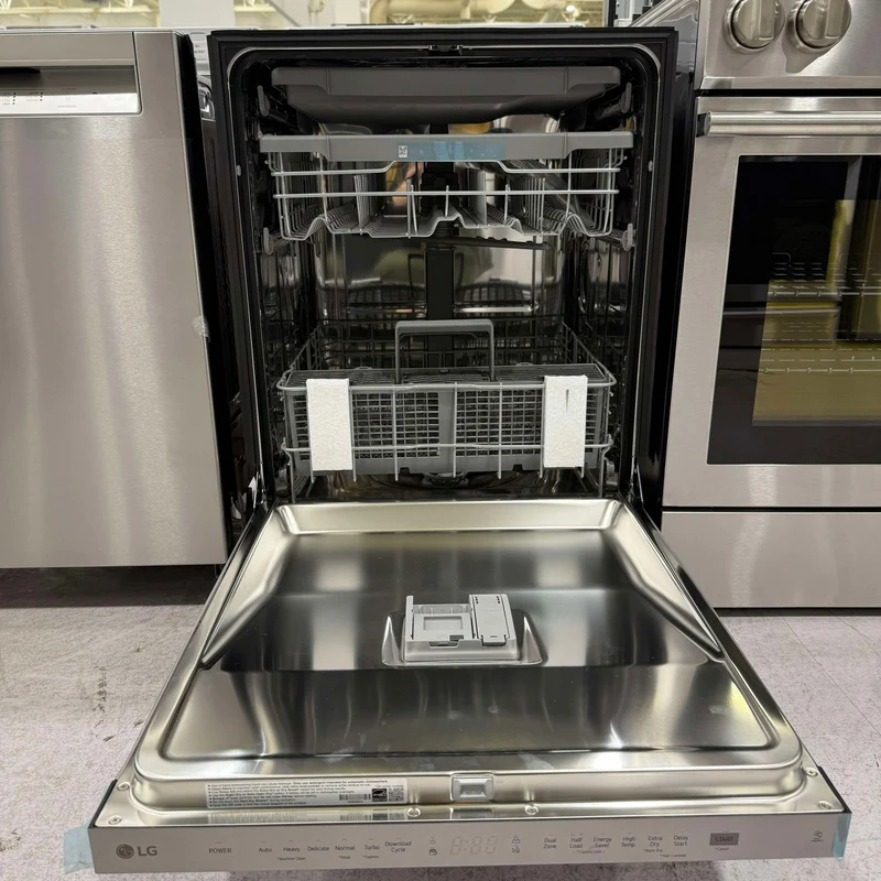 LG 24" 48dba - Lave-vaisselle 9 cycles de lavage - Energy Star - 3 paniers - Inox - LDPN454HT - Boîte ouverte