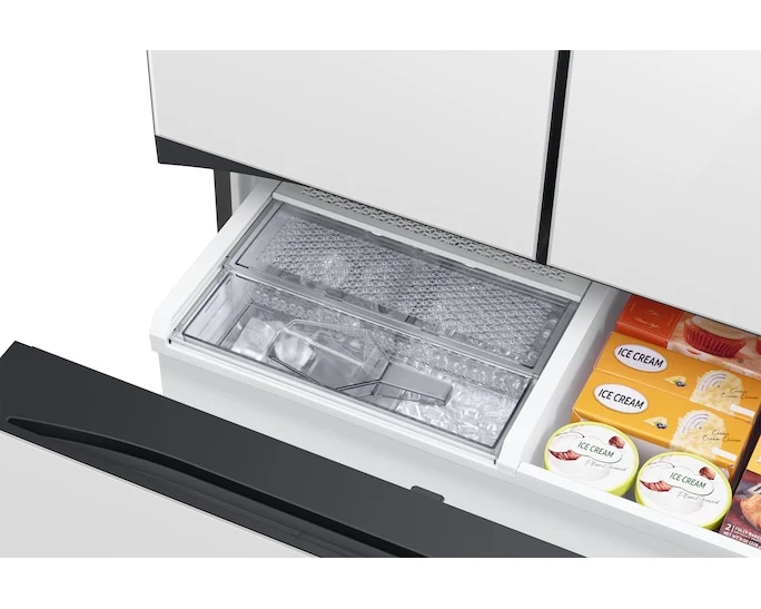 Samsung 36'' Réfrigérateur Bespoke - Personalisable -profondeur comptoir - Pichet à remplissage automatique - RF24BB6200APAA - boîte ouverte