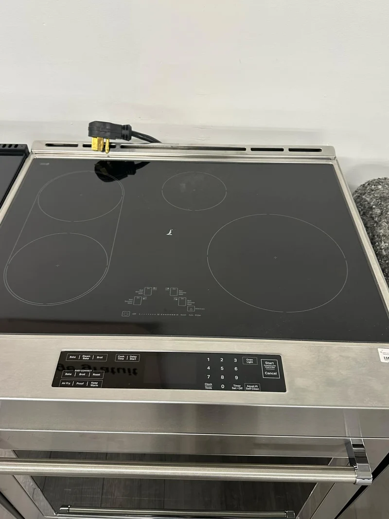 KitchenAid 30 po 6.4 pi cu Cuisinière Encastrable - 4 brûleurs - Convection - friture à air - inox - KSIS730PSS - boîte ouverte