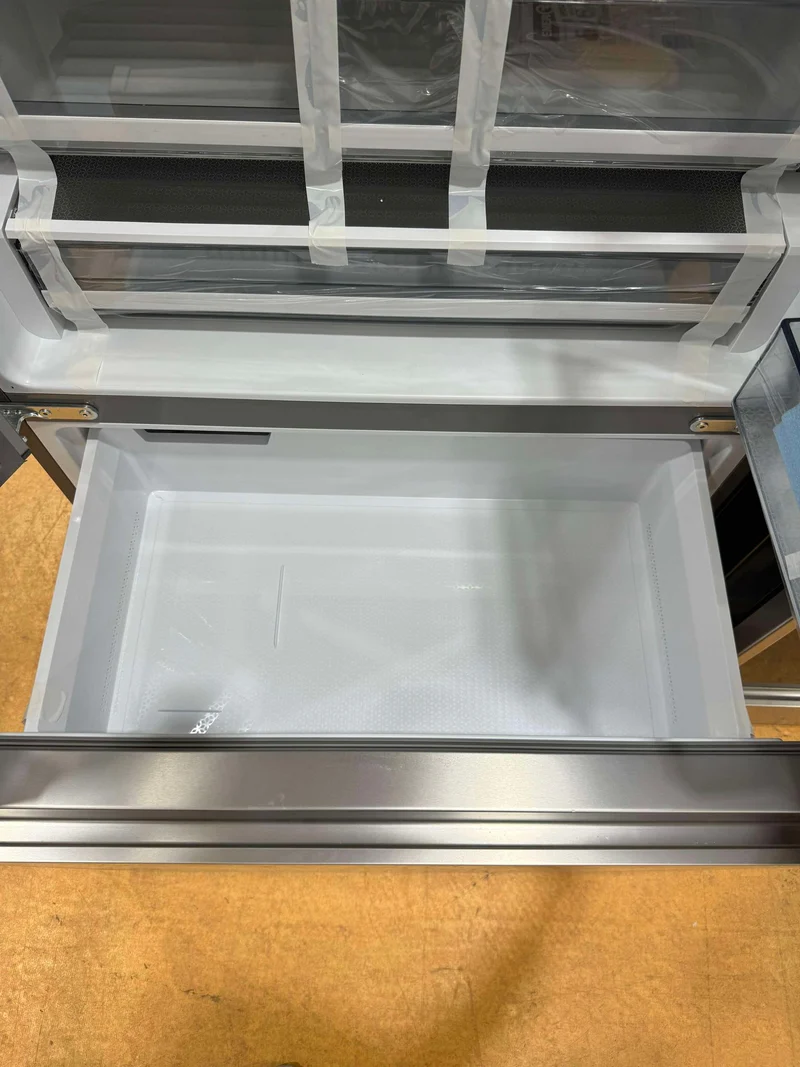 Hisense 36'' 22.5 pi cu réfrigérateur portes francaises - inox - RF225A3CSE - Neuf