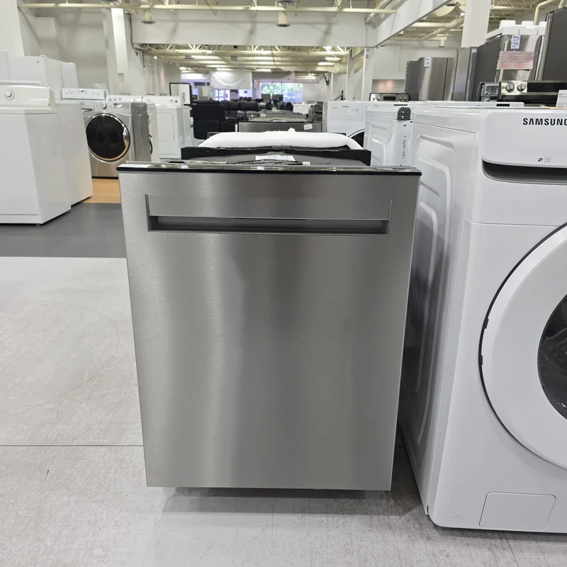 Hisense 24 po 44dba Lave Vaiselle - Energy Star - 3 paniers - Inox - HUI66360XCUS - boîte ouverte