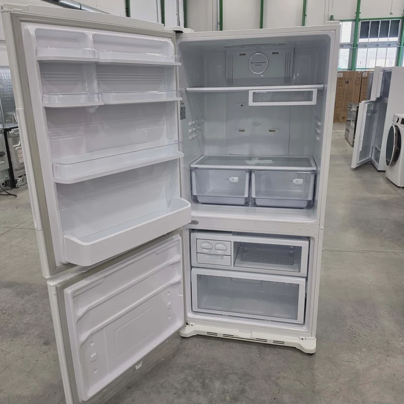 KENMORE 32'' Refrigerator - Two-Door - White - Refurbished