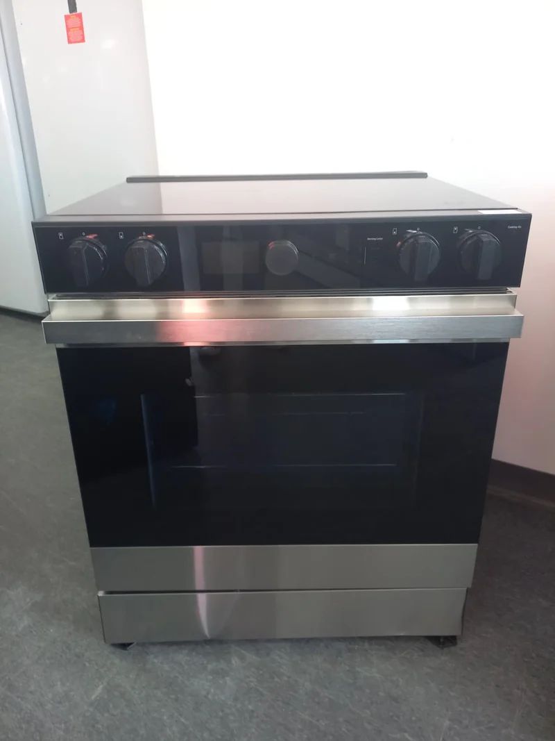Samsung 30'' 6.3 pi cu Cuisinière électrique - air sous vide - convection - inox - NSE6DG8500SR - boîte ouverte