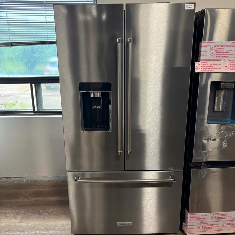 KitchenAid 36'' 23.8 pi cu Réfrigérateur Profondeur de Comptoir - Distributeur d’eau et de glaçons - Inox - KRFC704FPS - Boîte Ouverte