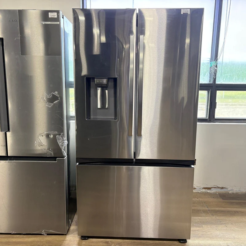 Samsung 36 po, 25.5 pc Réfrigérateur à portes françaises - machine à glaçons - inox - RF27CG5400SRAA