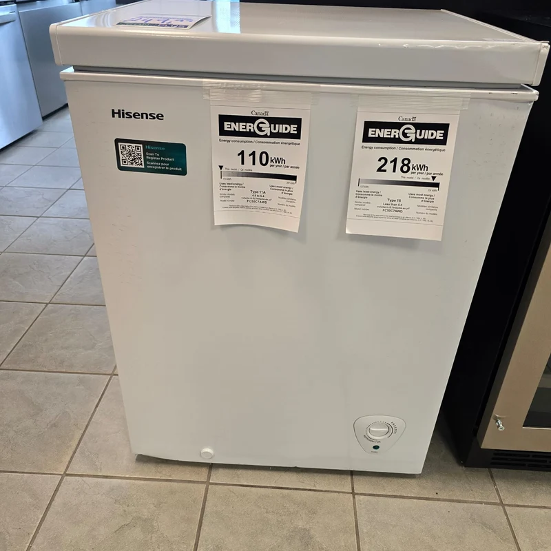Hisense 24.6'' 5.0 pi cu Congélateur tombeau- blanc - FC50C7AWD - Boîte ouverte