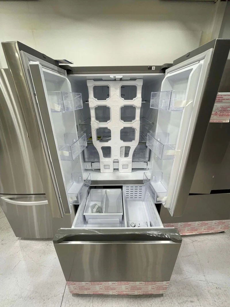Samsung 33'' 24,5 pi cu Réfrigérateur à 3 battants - inox - RF25C5151SR - boîte ouverte