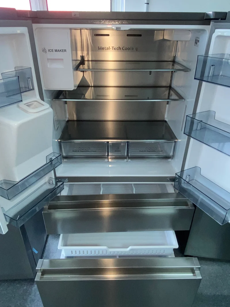 Hisense 36'' 19.8 pi cu. réfrigérateur portes francaises - inox - RF200D4CSE - boîte ouverte