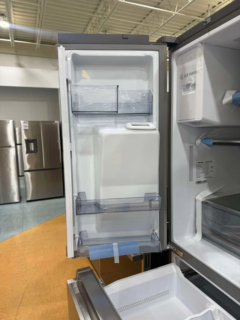 Hisense 36'' 19.8 pi cu. réfrigérateur portes francaises - inox - RF200D4CSE - boîte ouverte
