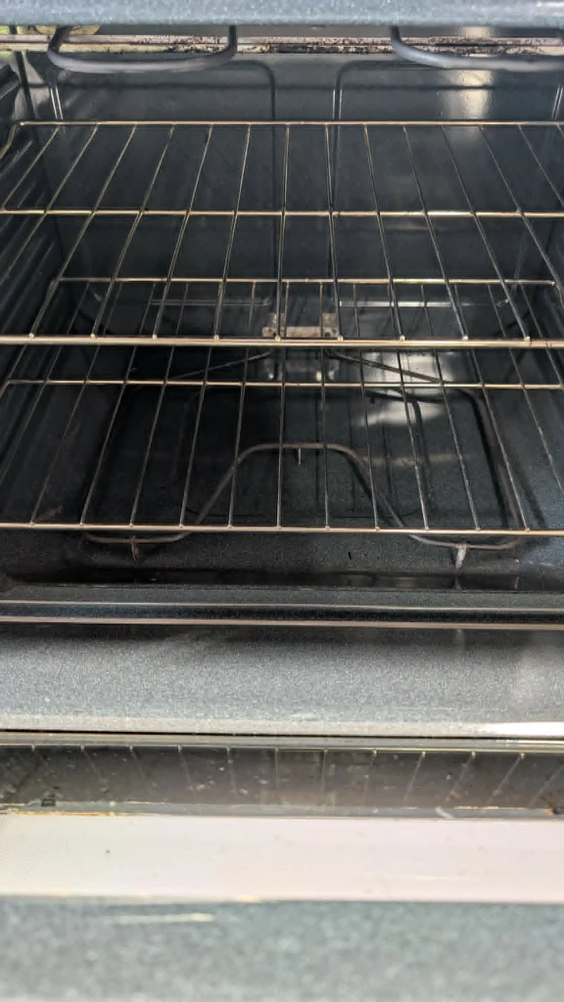 GE 30'' Cuisinière Serpentin- Blanc - Reconditionné