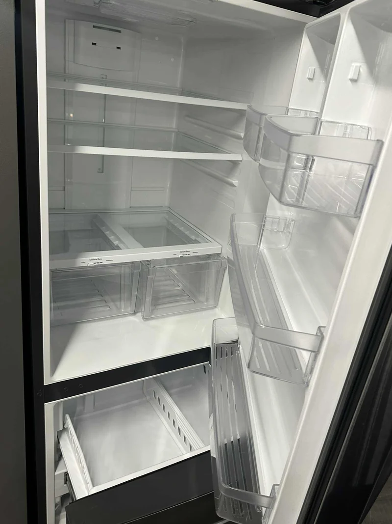 GE 30'' 21 pi.cu. - Réfrigérateur Congélateur Inférieur - Energy star®- Inox -GDE21DYRK - Boîte ouverte