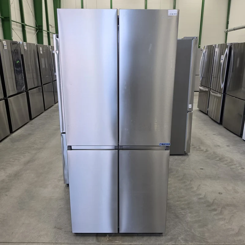 Hisense 31'' 4 Portes Profondeur de Comptoir 17,1 pi³ - Inox - RQ17A4CSD - Boîte Ouverte
