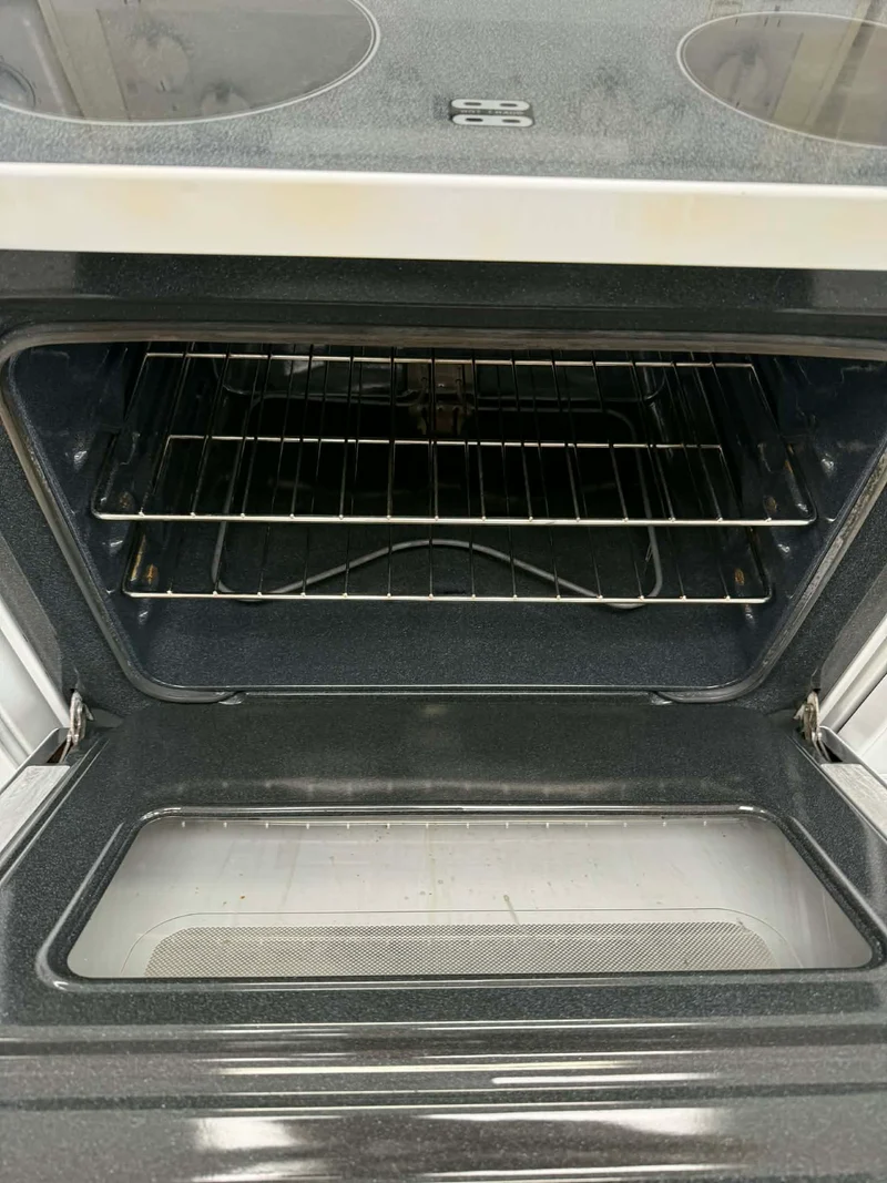Whirlpool 30'' Cuisinière Vitrocéramique- Blanc- Reconditionné