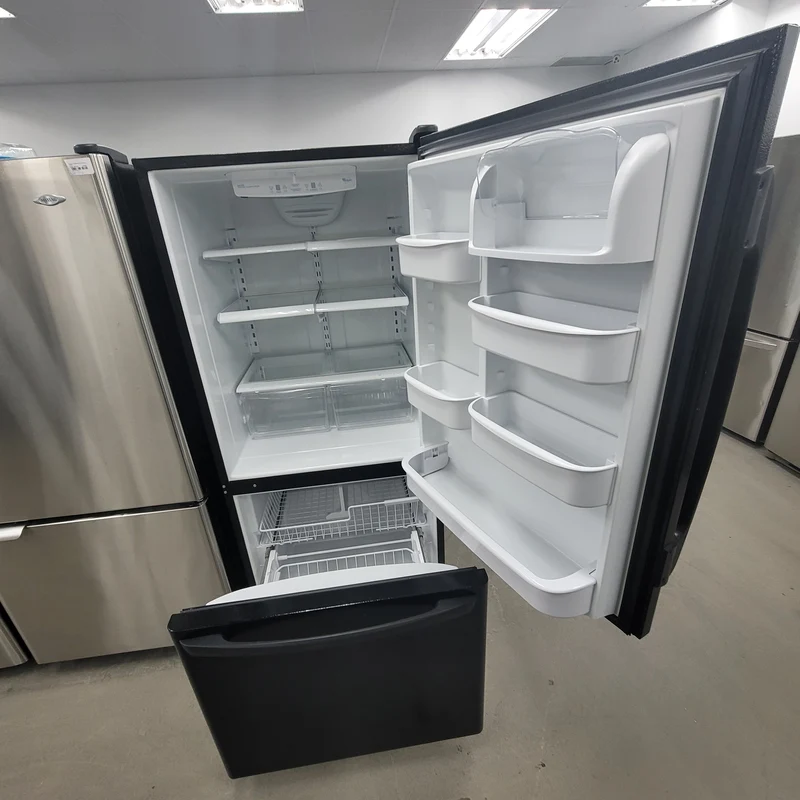 Whirlpool 30'' Réfrigérateur Congélateur - Inférieur - Noir - Reconditionné