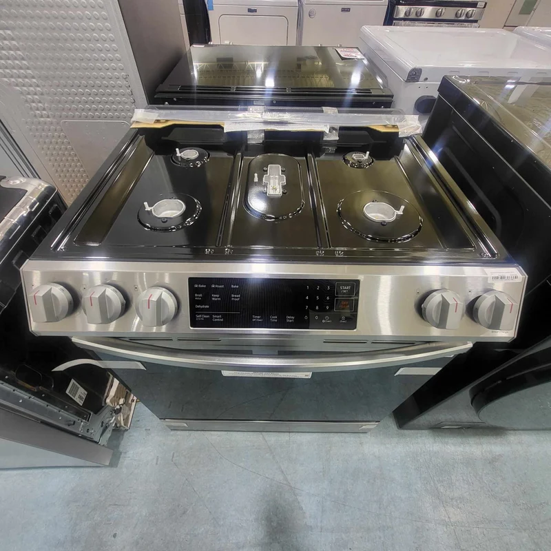 Samsung 30" 6.0 pi cu Cuisinière à Gaz Autonettoyant - 5 brûleurs - Inox - NX60T8311SS - Boîte ouve