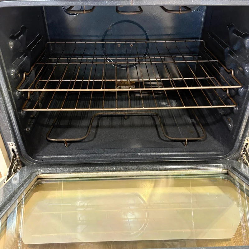 Frigidaire 30'' Cuisinière Vitrocéramique- beige - Reconditionné