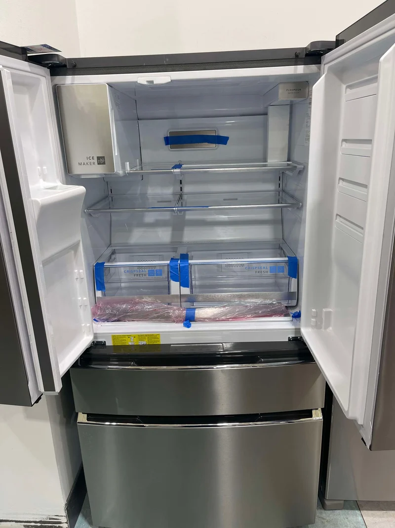 Frigidaire 36'' 21,5 pi cu Réfrigérateur 4 portes - profondeur comptoir - inox - GRMC2273CF - boîte ouverte