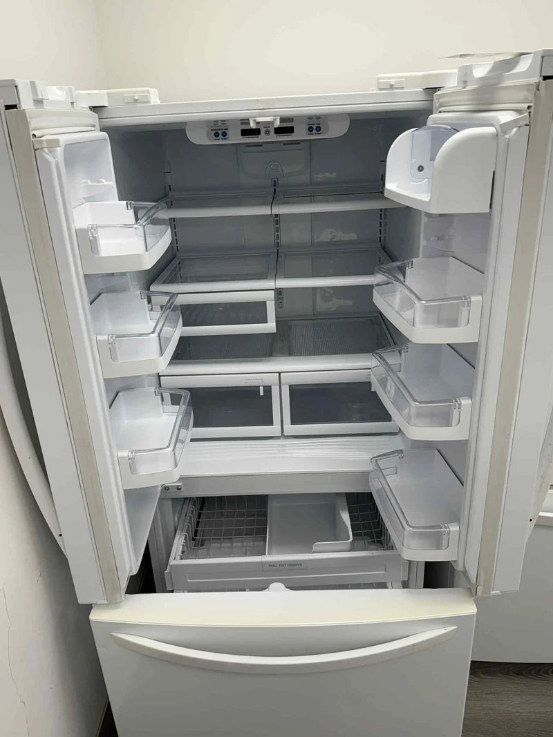 LG 33'' Réfrigérateur Portes Françaises- Blanc- Reconditionné