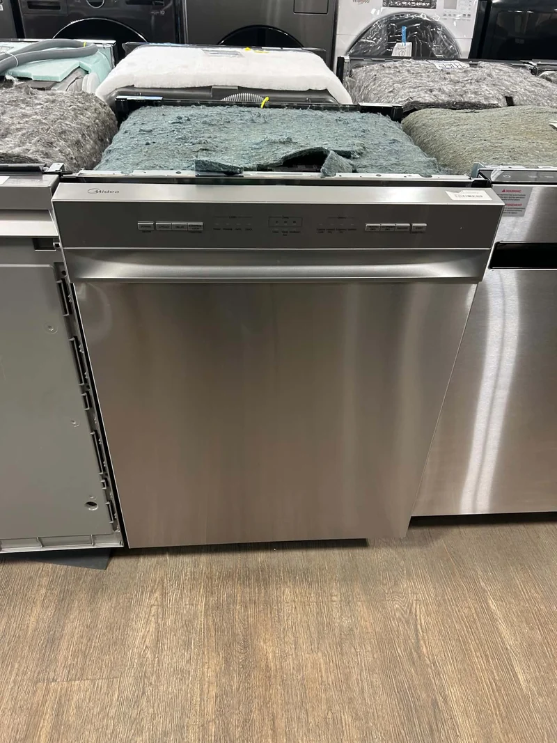 Midea 24'' 52 dBA Lave-vaisselle à cuve hybride - commande frontale - éclairage intérieur - MDF24P1BST - boîte ouverte