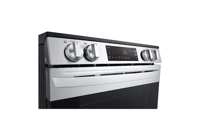 LG 30” 6.3 pi cu Cuisinière Vitrocéramique – WiFi - Inox – LSEL6331F – Boîte Ouverte