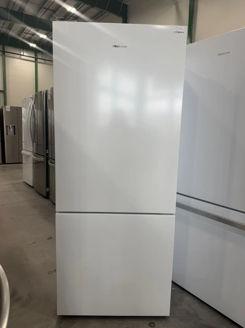 Hisense 28'' 14.7 cu. ft. - RB15A2CWE - Réfrigérateur Profondeur de comptoir - Blanc- Boîte Ouverte -
