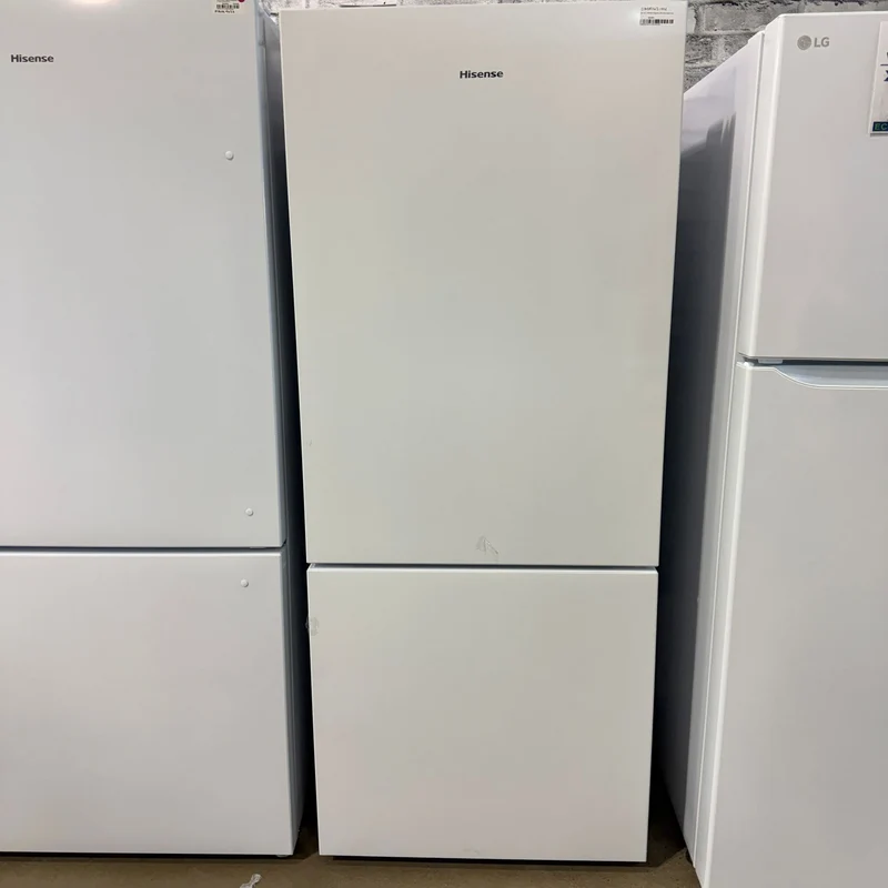 Hisense 28'' 14.7 cu. ft. - RB15A2CWE - Réfrigérateur Profondeur de comptoir - Blanc- Boîte Ouverte -