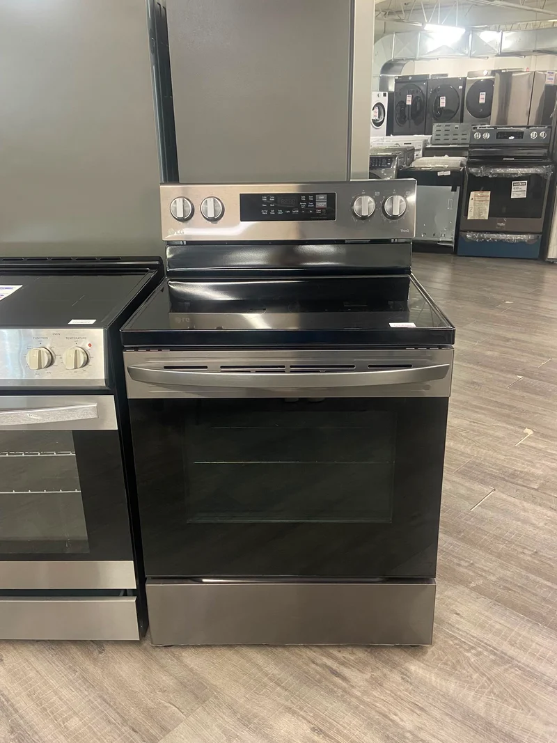 LG 30'' 6.3 pi.cu. cuisinière - 5 brûleurs - 1 Four - inox noir - LREL6323D - boîte ouverte