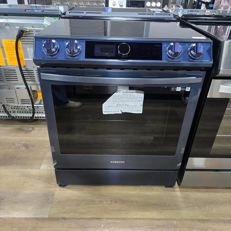 Samsung 30'' cuisiniére - 6.3 pi.cu.- 5 brûleurs - 1 Four - blue- NE63A8711QN/AC - boîte ouverte