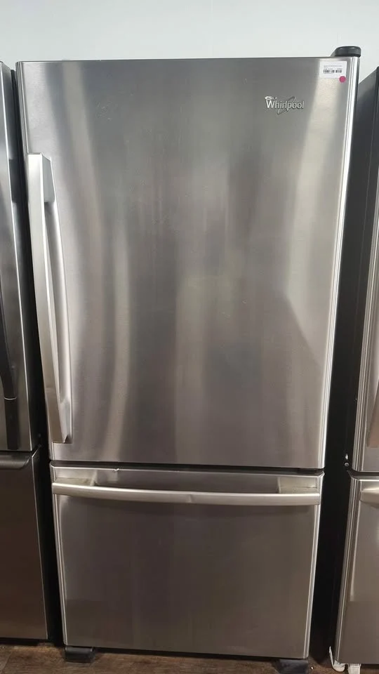 Whirlpool 30'' Réfrigérateur congélateur inférieur - inox - reconditionné