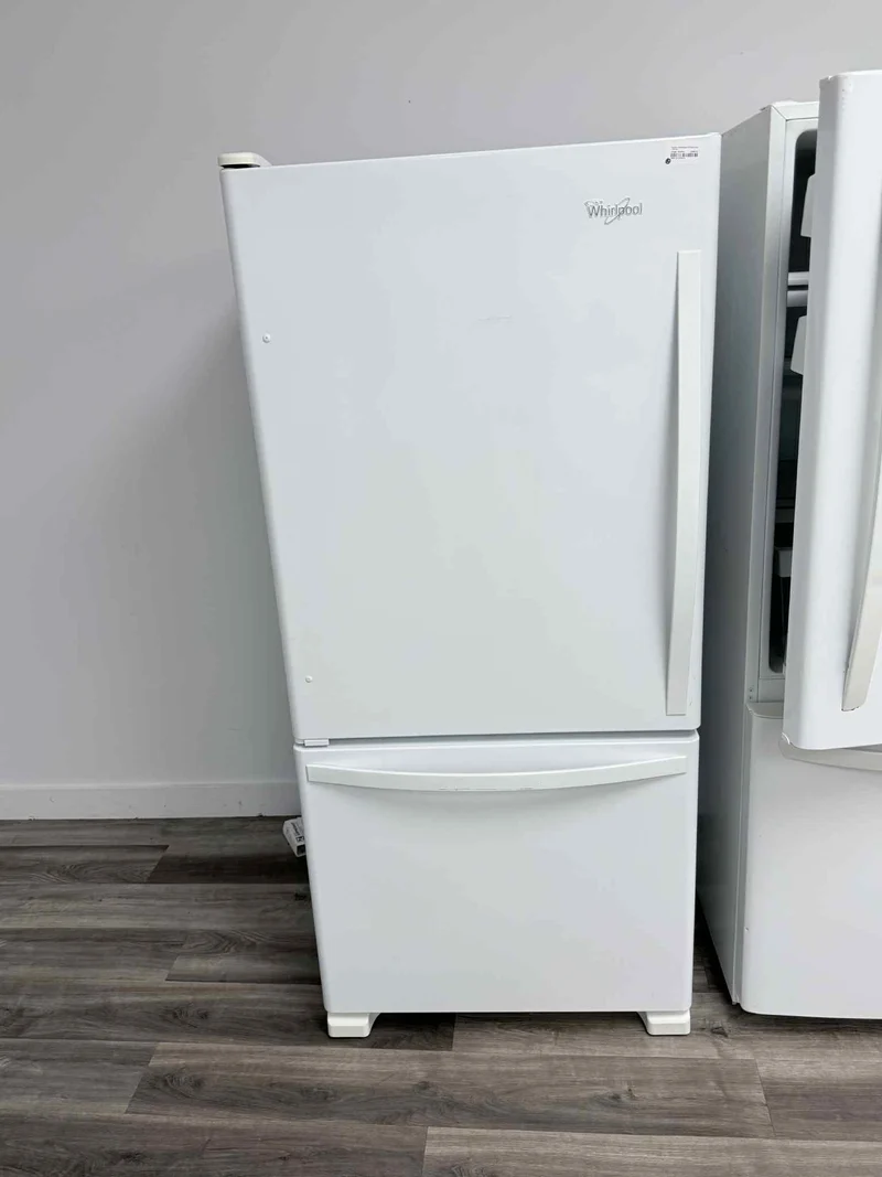 Whirlpool 30'' – Réfrigérateur congélateur inférieur – Blanc – Reconditionné
