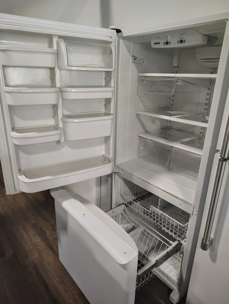 Kenmore 30'' 18.9 pi cu Réfrigérateur congélateur inférieur - blanc - reconditionné