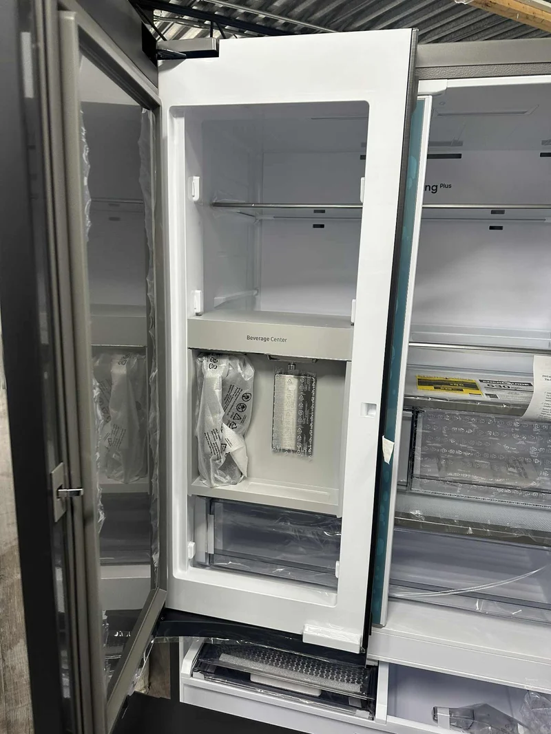 Réfrigérateur Samsung 36P, 23.9 Pi. cu. Portes françaises Inox - RF24BB6600QL - Boîte ouverte