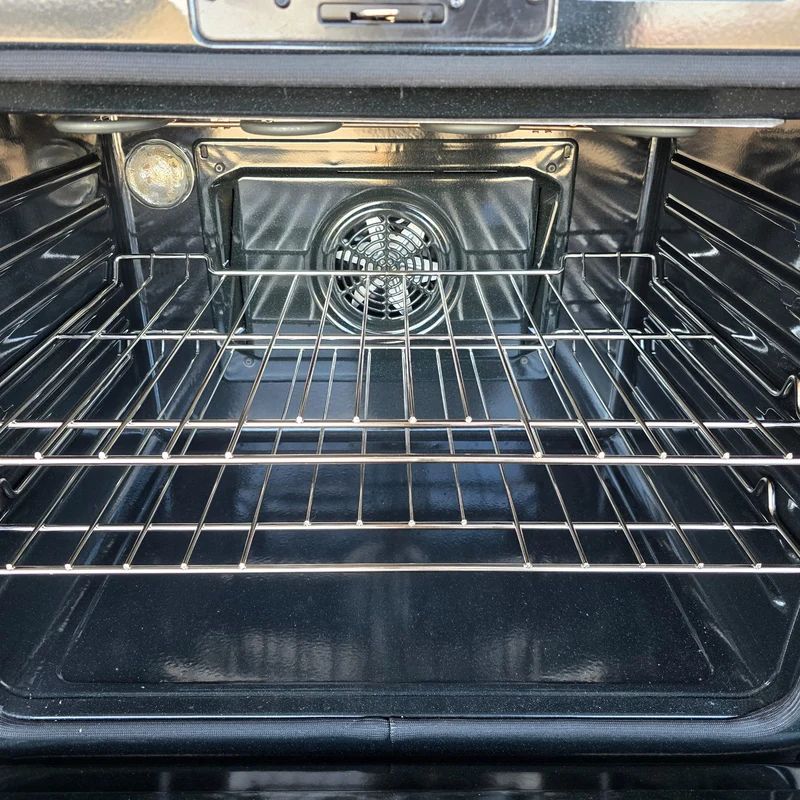 Bosch 30'' 4.6 pi cu série 800 Cuisinière autoportante - convection - tiroir réchaud - inox HEI8056C - boîte ouverte