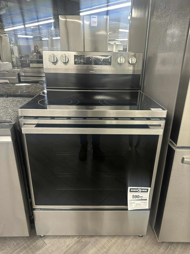 Hisense 30'' 5.8 pi Cuisinière électrique convection - inox - HBE3502CAS - Boîte ouverte