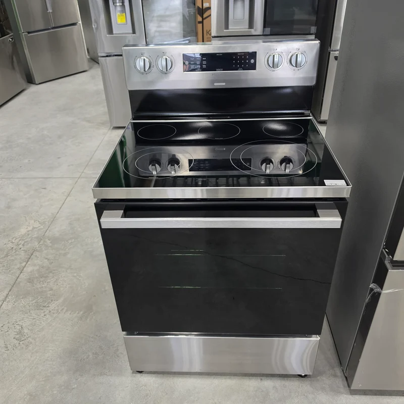 Hisense 30'' 5.8 pi Cuisinière électrique convection - inox - HBE3502CAS - Boîte ouverte