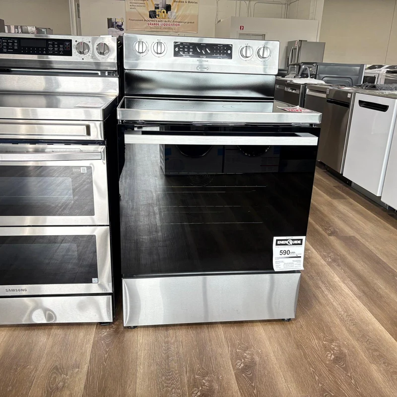 Hisense 30'' 5.8 pi Cuisinière électrique convection - inox - HBE3502CAS - Boîte ouverte