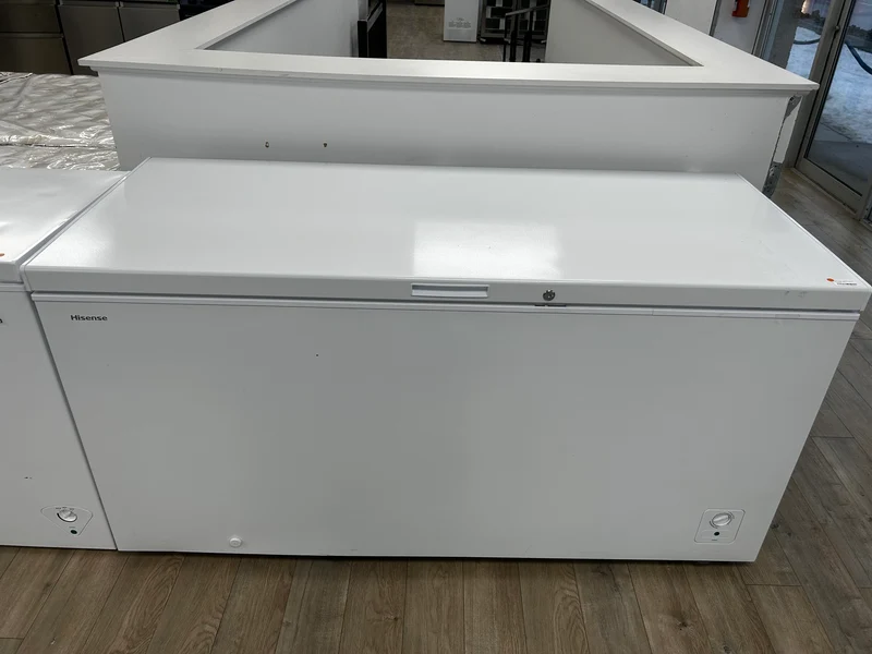 Hisense 37.9'' 17.7 pi cu Congélateur Convertible - Coffre - blanc - FC18D6CWD - boîte ouverte
