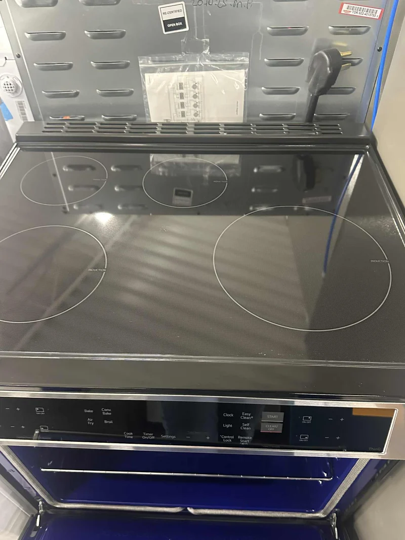 LG 30'' 6.3 pi.cu. - Cuisinière à induction - 4 brûleurs - inox - LSIL6332FE - Boîte ouverte