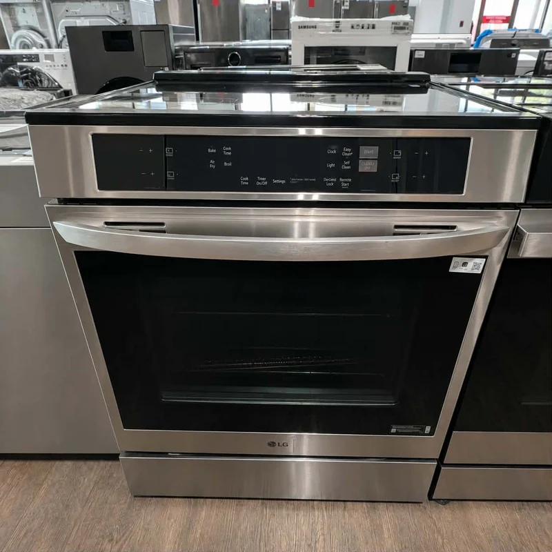 LG 30'' 6.3 pi.cu. - Cuisinière à induction - 4 brûleurs - inox - LSIL6332FE - Boîte ouverte