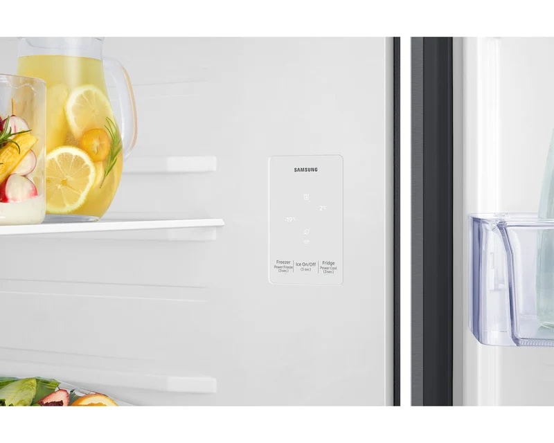 Samsung 30'' 17.5 pi cu Réfrigérateur congélateur supérieur - Prêt pour le garage - inox - RT18DG5500SRAC - boîte ouverte