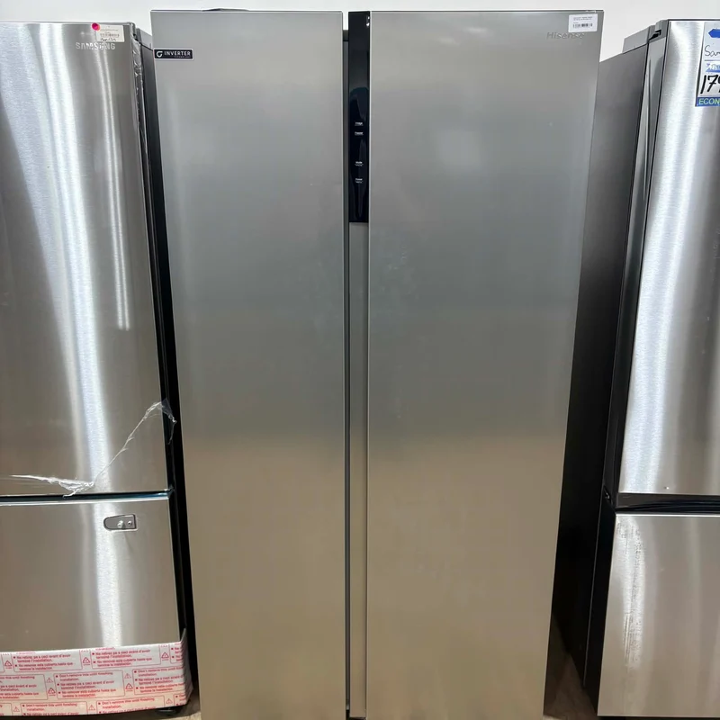 Hisense 36'' 19.2 pi cu Réfrigérateur côte à côte inox - RS19A2CSD - boîte ouverte