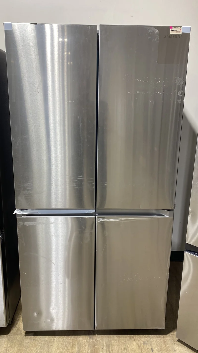 Samsung 36'' 23 pi cu Réfrigérateur Flex - 4 portes - Centre de boisson - Inox - RF23DG9600SRAC - boîte ouverte