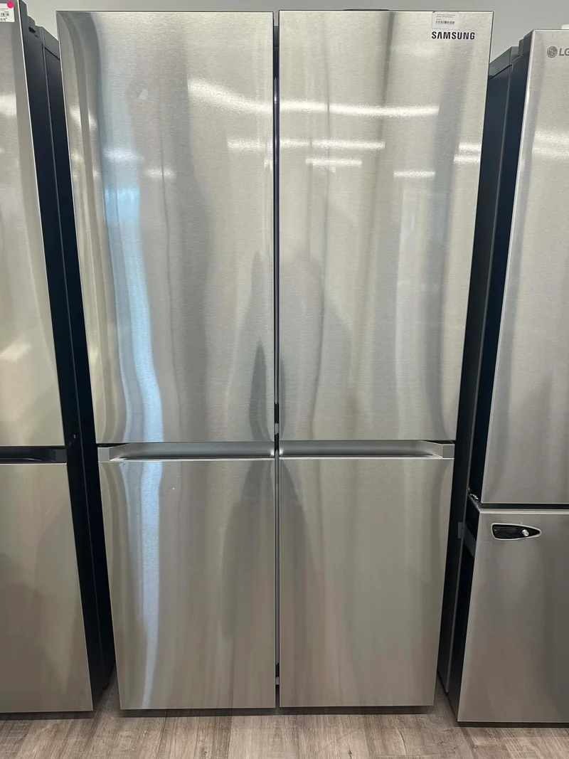 Samsung 36'' 23 pi cu Réfrigérateur Flex - 4 portes - Centre de boisson - Inox - RF23DG9600SRAC - boîte ouverte
