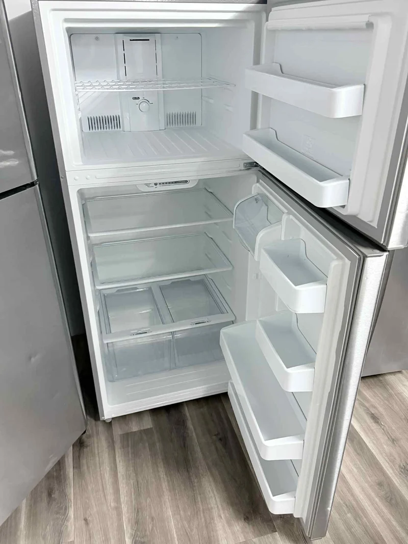 GE 30'' – Réfrigérateur Congélateur supérieur – Inox– Reconditionné