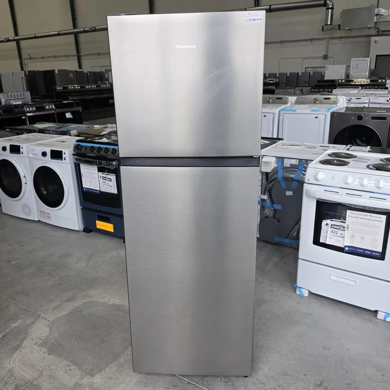 Hisense 24'' 11.5 pi cu. Réfrigérateur - Inox - RT12A2CSE - Boîte Ouverte