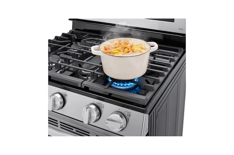 LG 30'' 5.8 pi cu Cuisinière au gas - Wifi - autonettoyant - inox - LRGL5825F - boîte ouverte