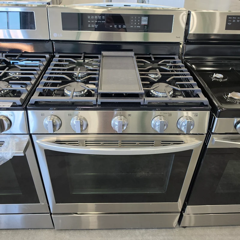 LG 30'' 5.8 pi cu Cuisinière au gas - Wifi - autonettoyant - inox - LRGL5825F - boîte ouverte
