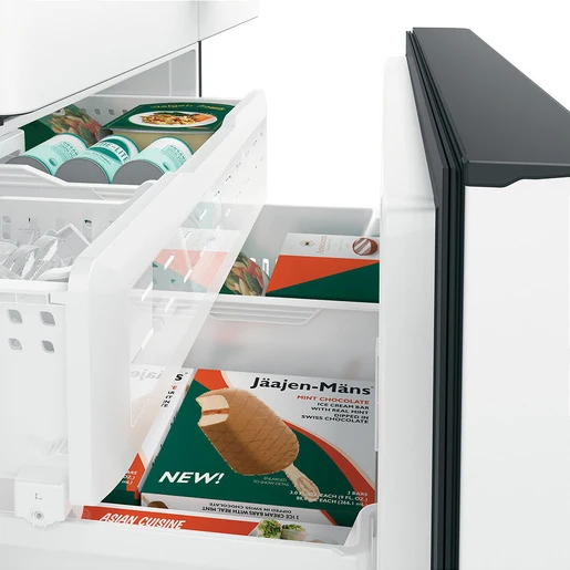 GE Café 36'' 23.1 pi cu Réfrigérateur à portes françaises - profondeur comptoir – Blanc mat - CWE23SP4MW2- boîte ouverte
