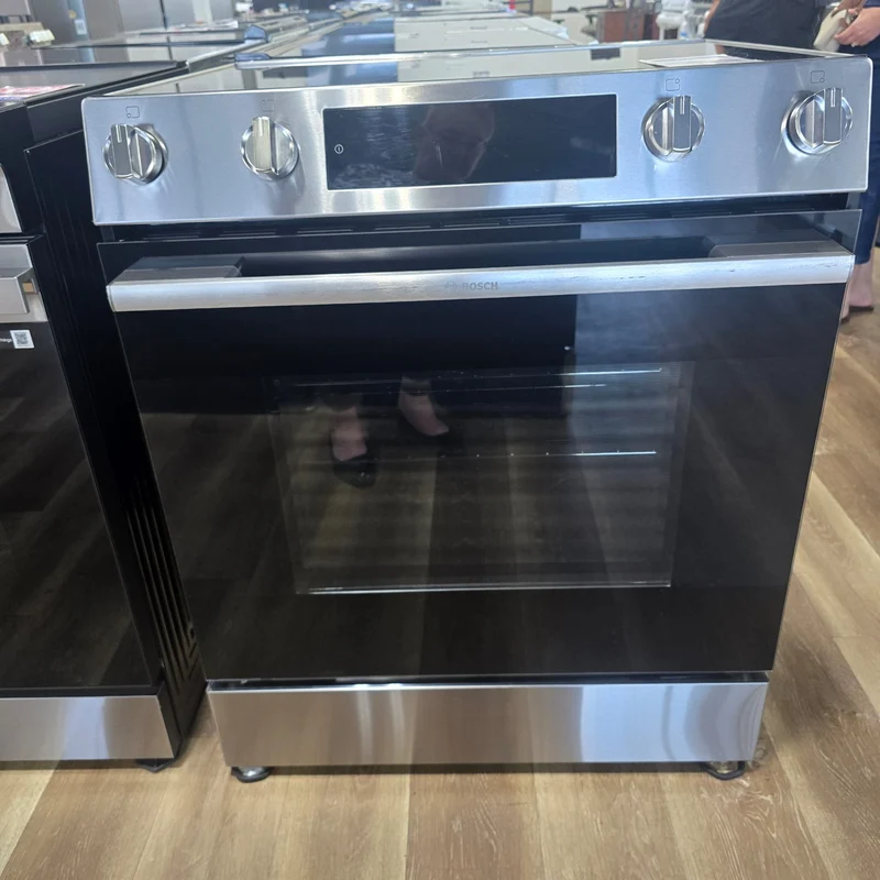 Bosch 30'' 5.8 pi cu Cuisinière Vitrocéramique - Autonettoyant - Convection - Inox - HEF1050MC - Boîte Ouverte